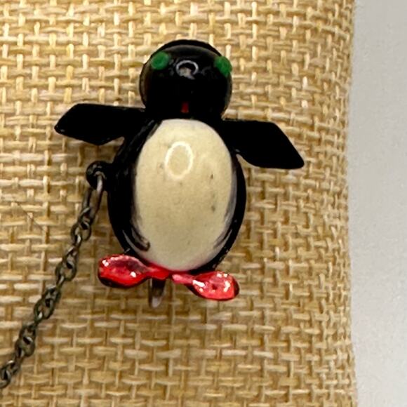 Vintage Celluloid Dual Penguin Brooch Scatter Pins Sweet but flawed - Picture 7 of 9